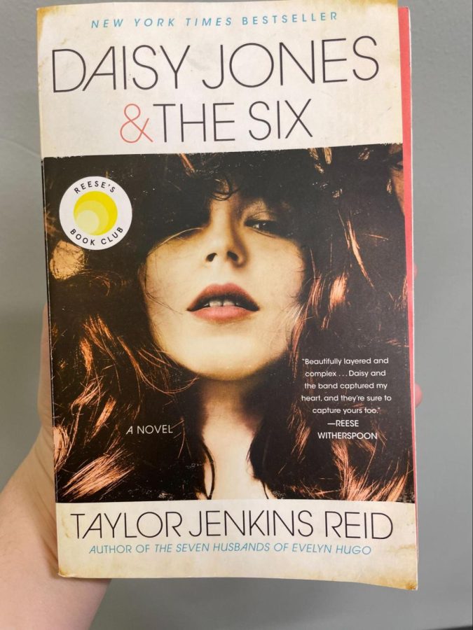 Daisy+Jones+and+the+Six+is+a+great+book+for+anyone+who+loves+the+aesthetic+of+the+unfiltered%2C+unhinged%2C+70s+rock+and+roll+lifestyle.