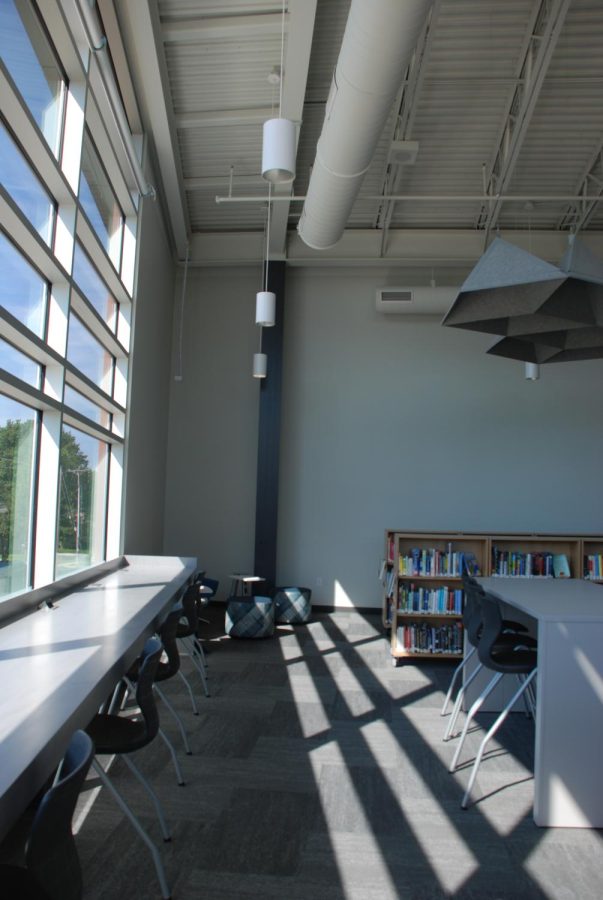 With the addition of a second library, Middleton High School now has more space for storing books. Equipped with comfortable indoor seating and an outdoor balcony, the North LMC is a solid study spot for students.