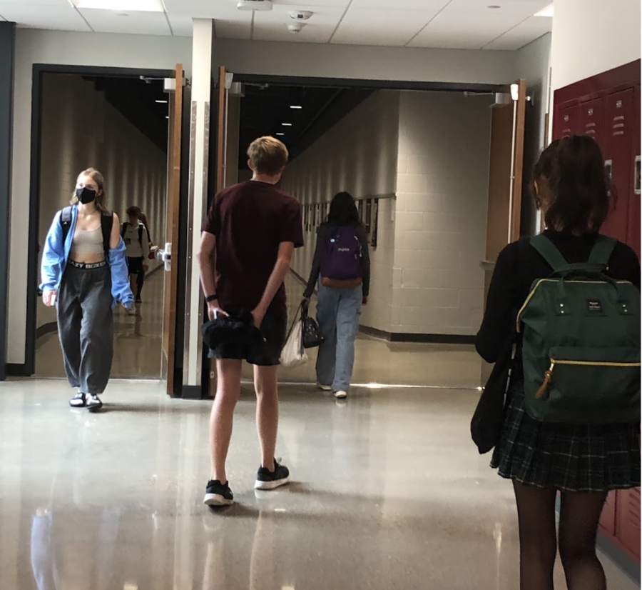 Students walking to their ASR classes after 7th Block. The change in ASR policy at MHS has caused confusion and frustration among many students.