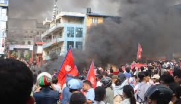 Nepalese Gen Z protesters in front of Bharatpur, a city in Nepal. Photo by Himal Subedi, licensed under CC BY-SA 4.0 (https://creativecommons.org/licenses/by-sa/4.0/).
