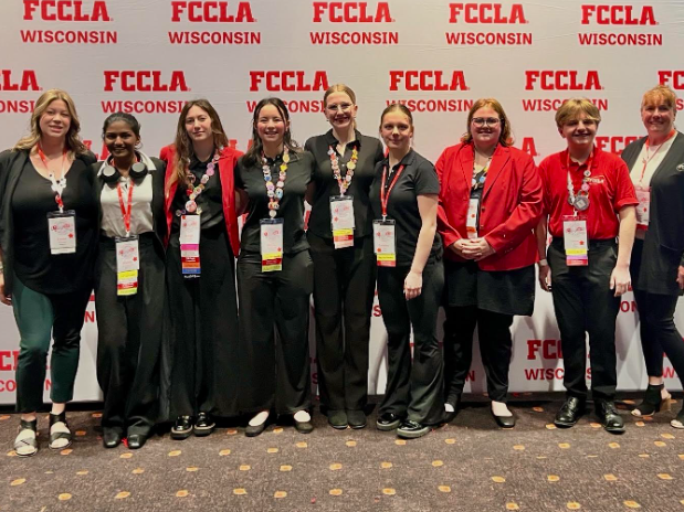 A photo of Middleton High School's FCCLA chapter at the state competition.